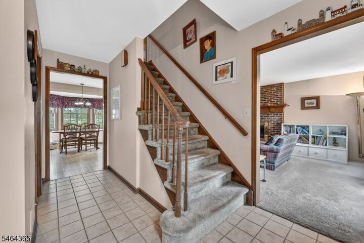 Property Photo: 2 Rittenhouse Cir NJ 08822