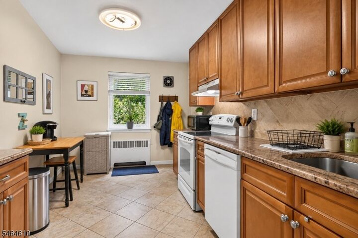 Property Photo:  80 Troy Dr A  NJ 07081 