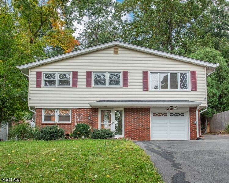 Property Photo:  568 Stanley Pl  NJ 07850 
