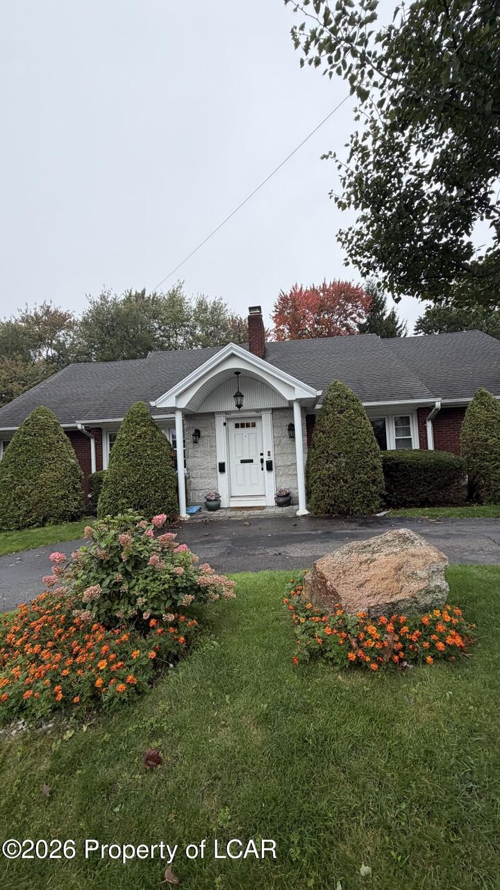 Property Photo:  1145-1147 E Broad Street  PA 18201 