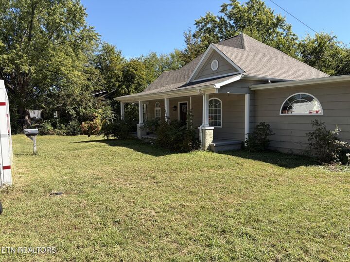 Property Photo:  730 Banks Ave  TN 37917 