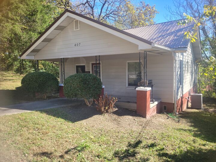 Property Photo: 407 W 15th Street KY 40701