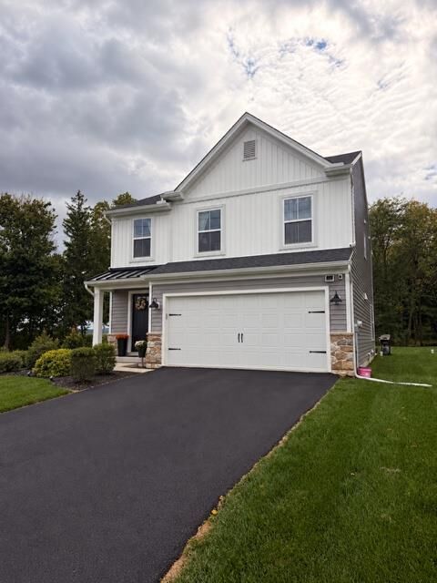 Property Photo:  9524 Newtown Road  PA 18031 