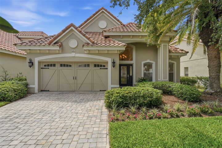Property Photo: 6967 Brescia Way FL 32819