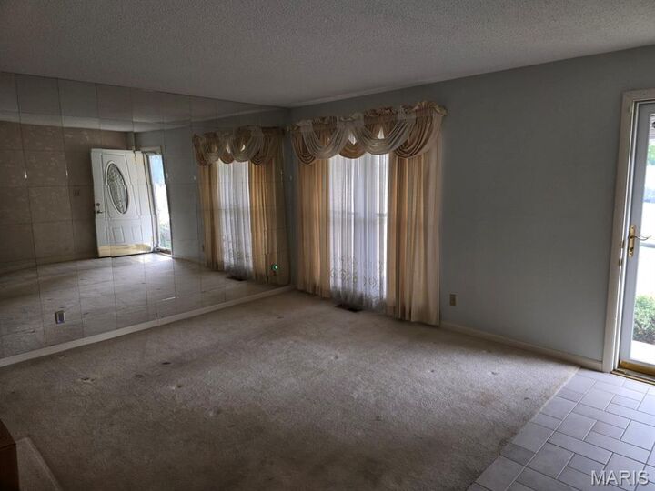 Property Photo:  1760 Layven Avenue  MO 63031 
