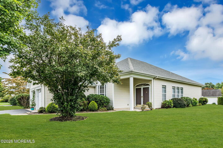 Property Photo:  2 Summerlawn Drive  NJ 08701 