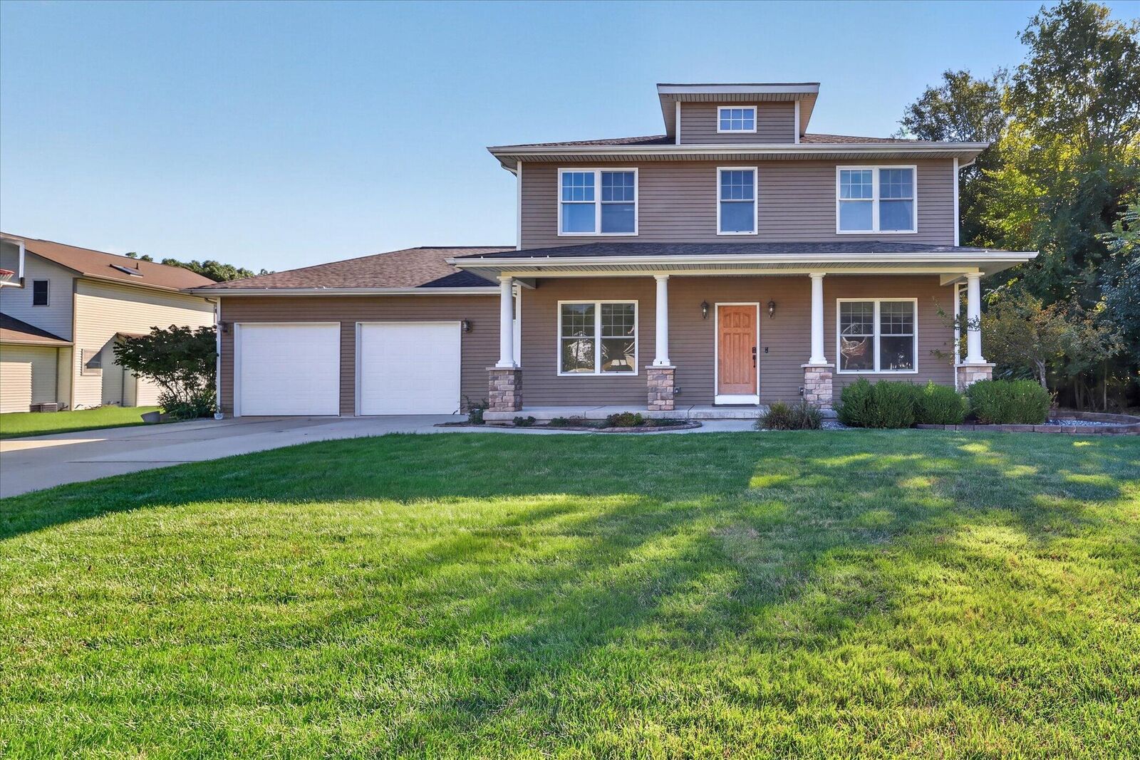 Property Photo:  163 Woodhaven Drive  MI 49015 