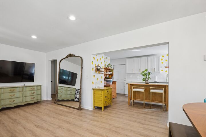 Property Photo: 644 W Hinsdale Avenue IL 60521