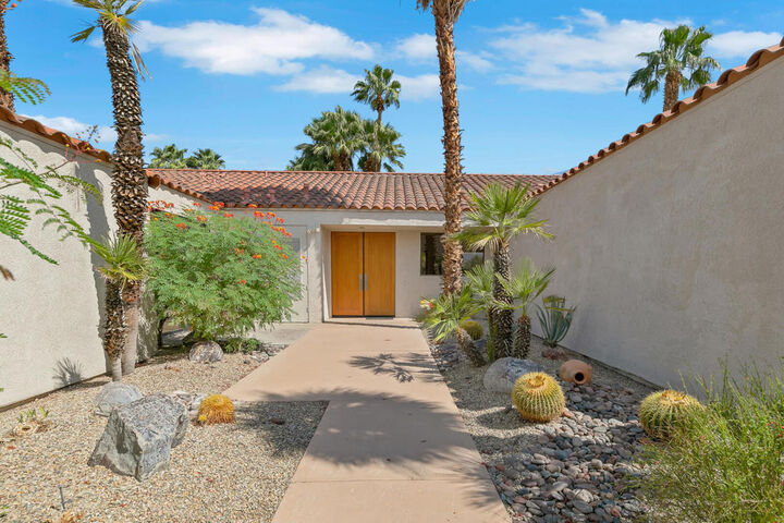 Property Photo: 10003 Sunningdale Drive CA 92270