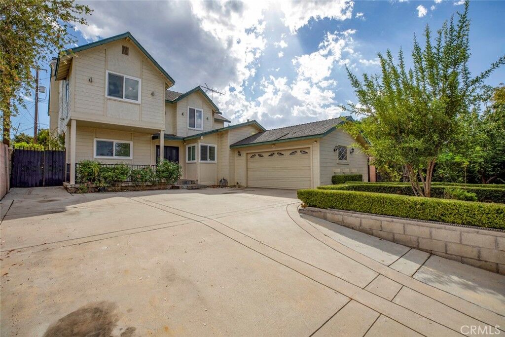 Property Photo: 16814 Mayall Street CA 91343