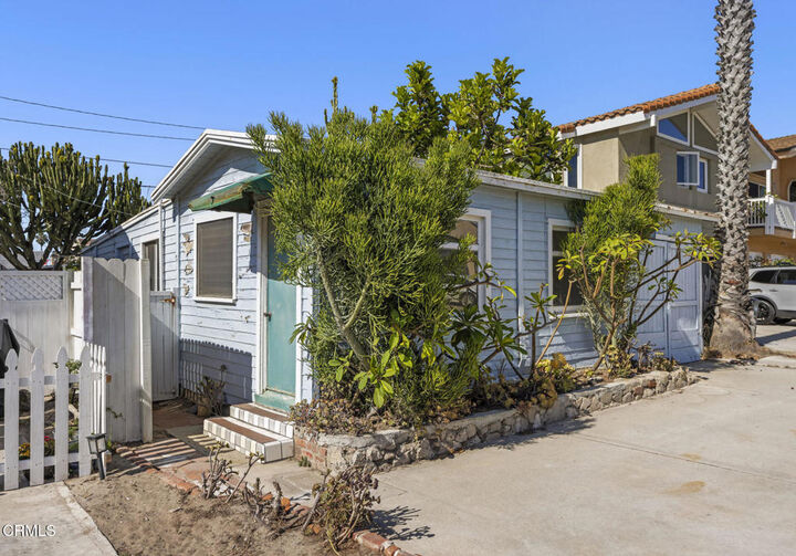 Property Photo:  133 Eagle Rock Avenue  CA 93035 