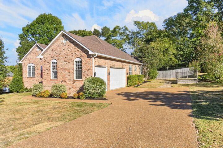 Property Photo:  716 Cowan Dr  TN 37135 
