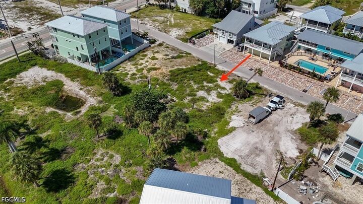 Property Photo: 110/120 Jefferson Street FL 33931