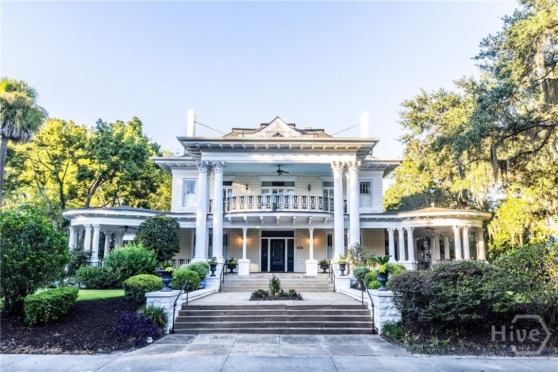 Property Photo: 920 E Victory Drive GA 31405