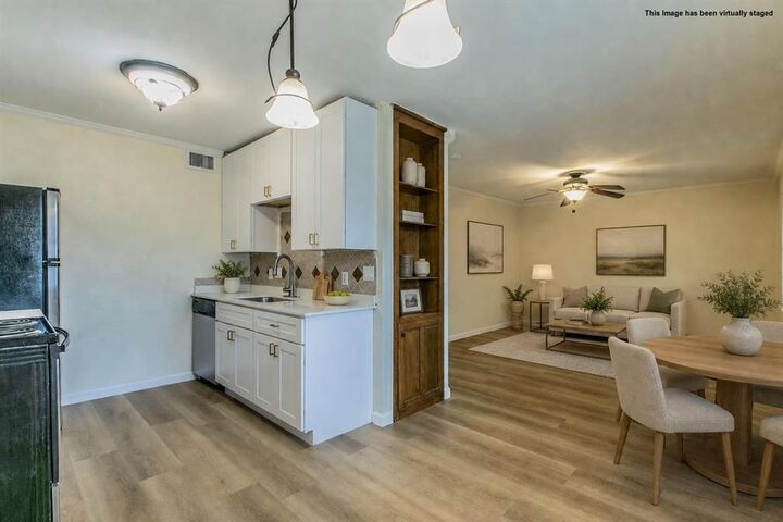 Photo de la propriété:  1214 Baylor Avenue 205  TX 76706 