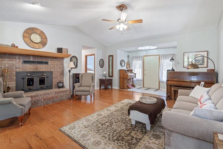 Property Photo:  7 Cashin Lane  AR 72715 