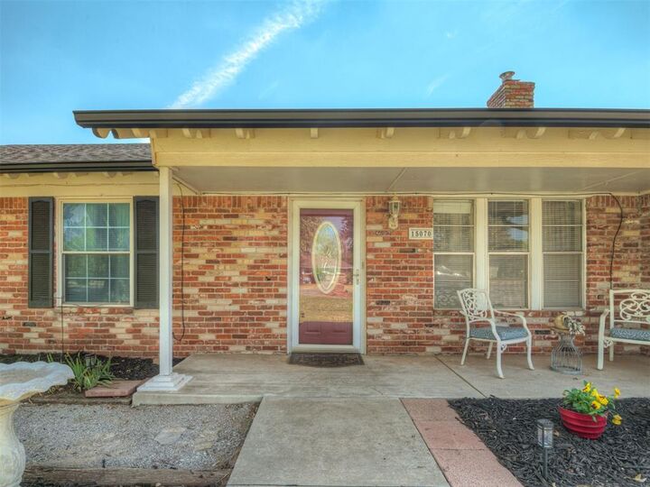 Property Photo:  15070 Tomahawk Drive  OK 73099 