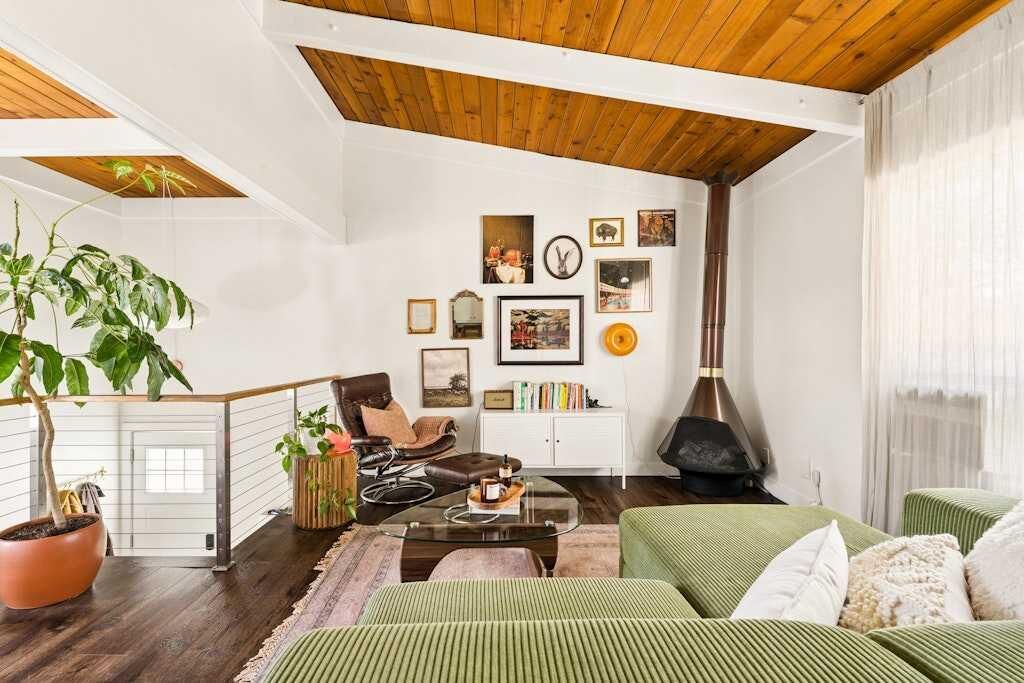 Property Photo:  11010 Bonaventure Drive SE 706  AB T2J 3A8 