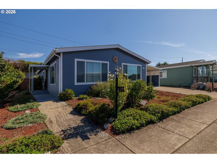 Property Photo:  3700 Babcock Ln 127  OR 97401 