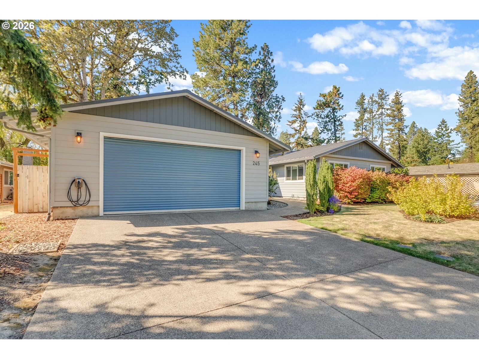 Property Photo: 245 SW 144th Ave OR 97006
