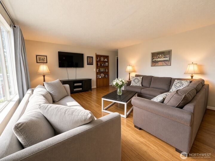 Property Photo:  316  Northern Avenue  WA 98284 