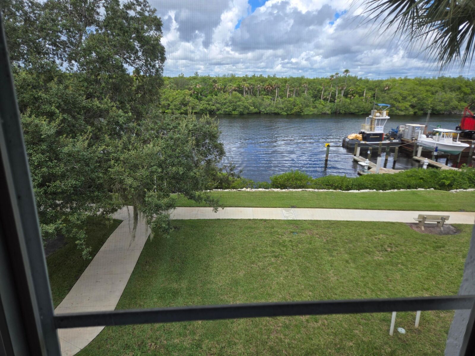 Property Photo:  2512 SE Anchorage Cove F-3  FL 34952 