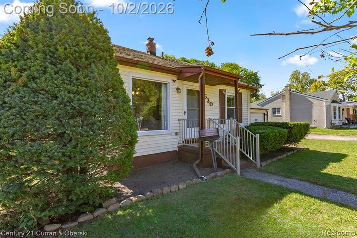 Property Photo:  530 Gardner Avenue  MI 48017 