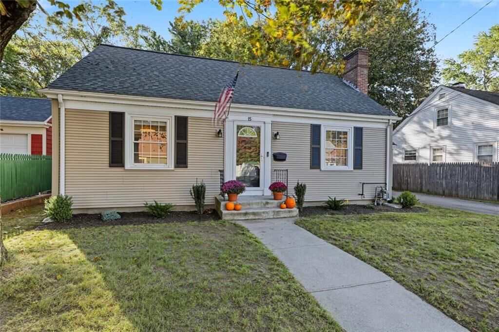 Property Photo:  15 River Road  RI 02865 