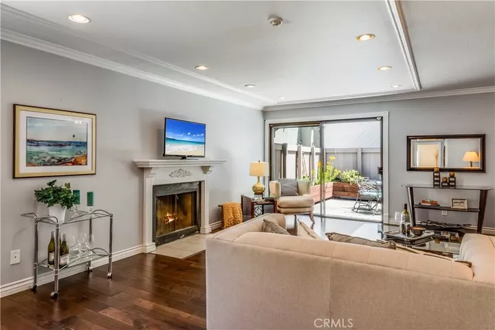 Property Photo: 1419 Goodman Avenue CA 90278