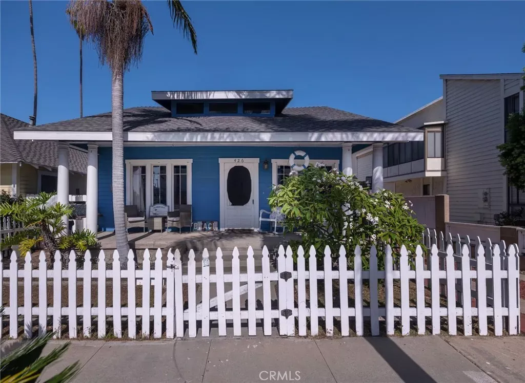 Property Photo:  426 N Gertruda Avenue  CA 90277 