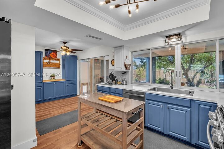Property Photo:  9261 NW 24th Pl  FL 33322 