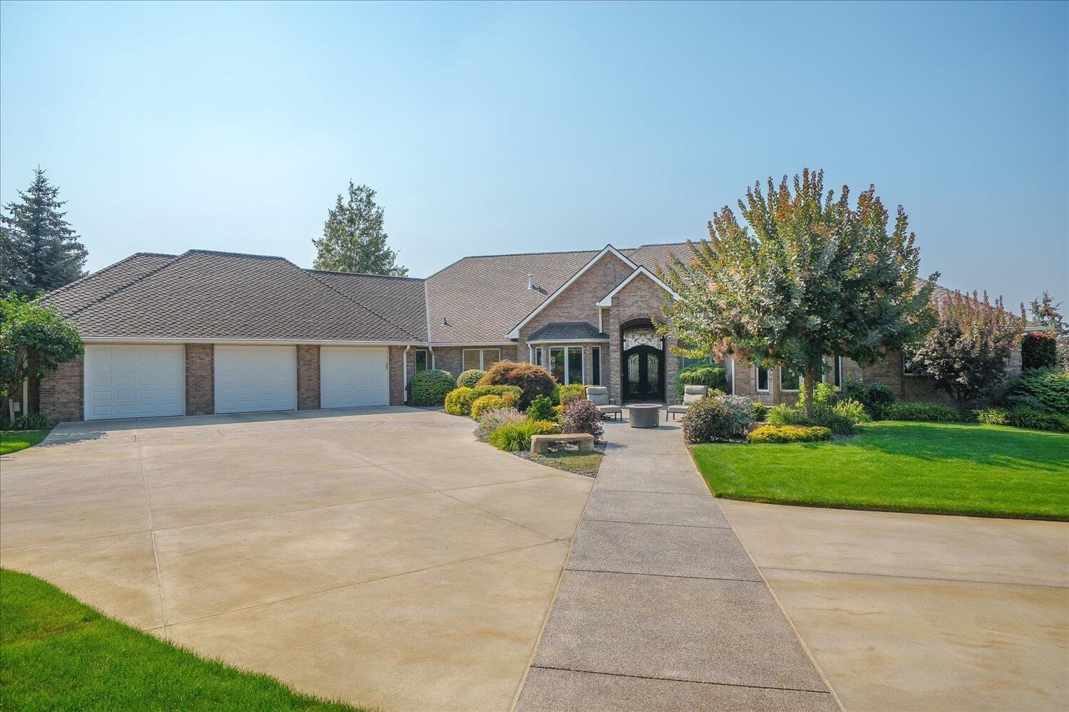 Property Photo:  3217 S Quinimose Rd  WA 99019 