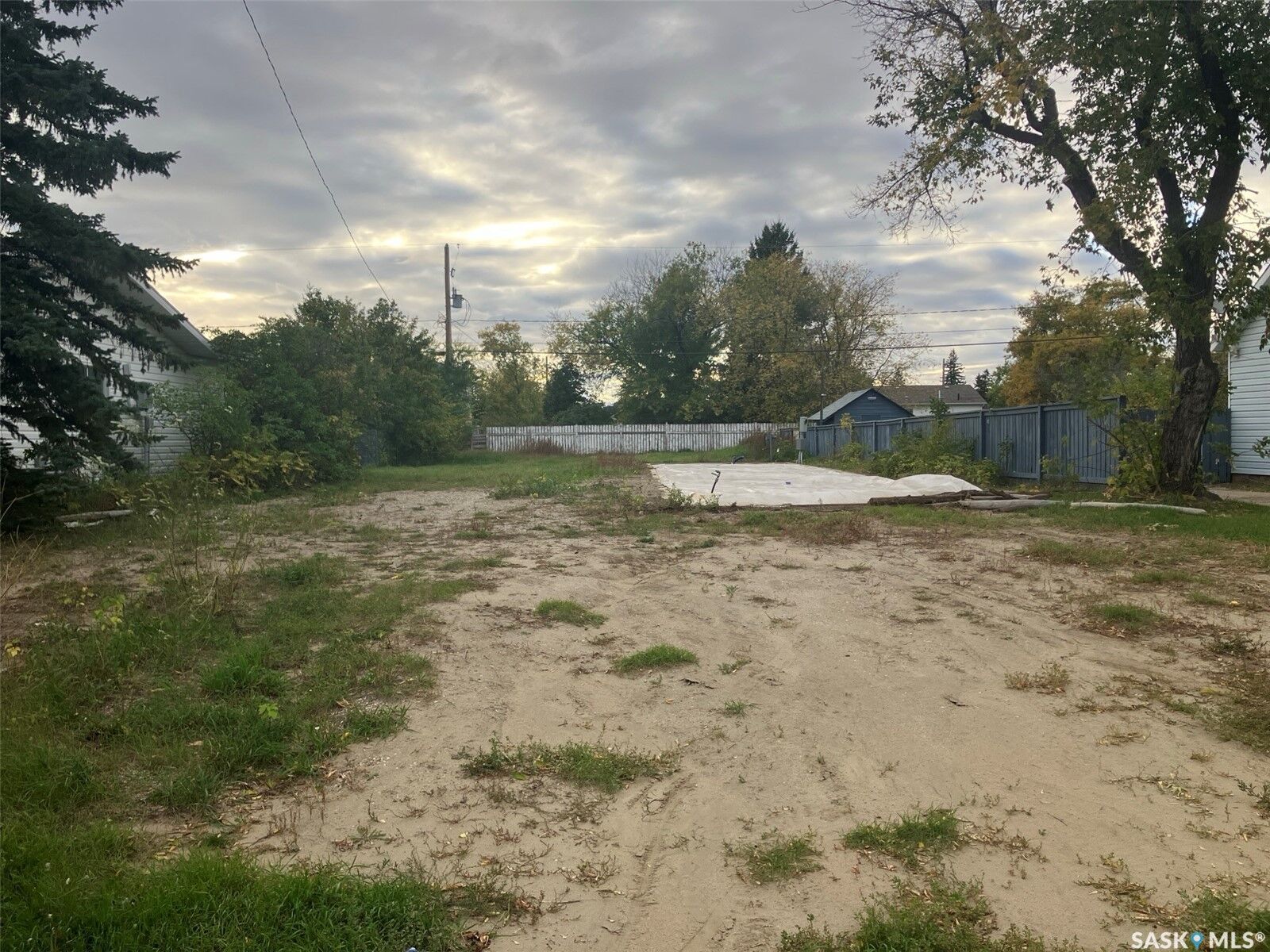 Property Photo:  218 4th Street N  SK S0E 1E0 