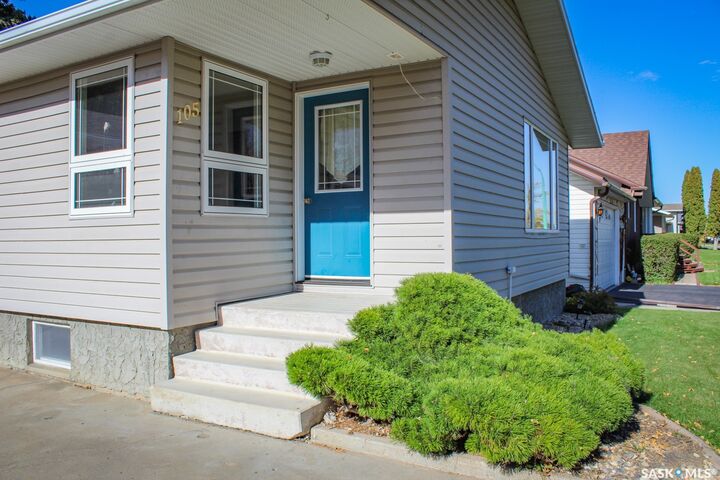 Property Photo:  105 Lancaster Street  SK S0E 1A0 