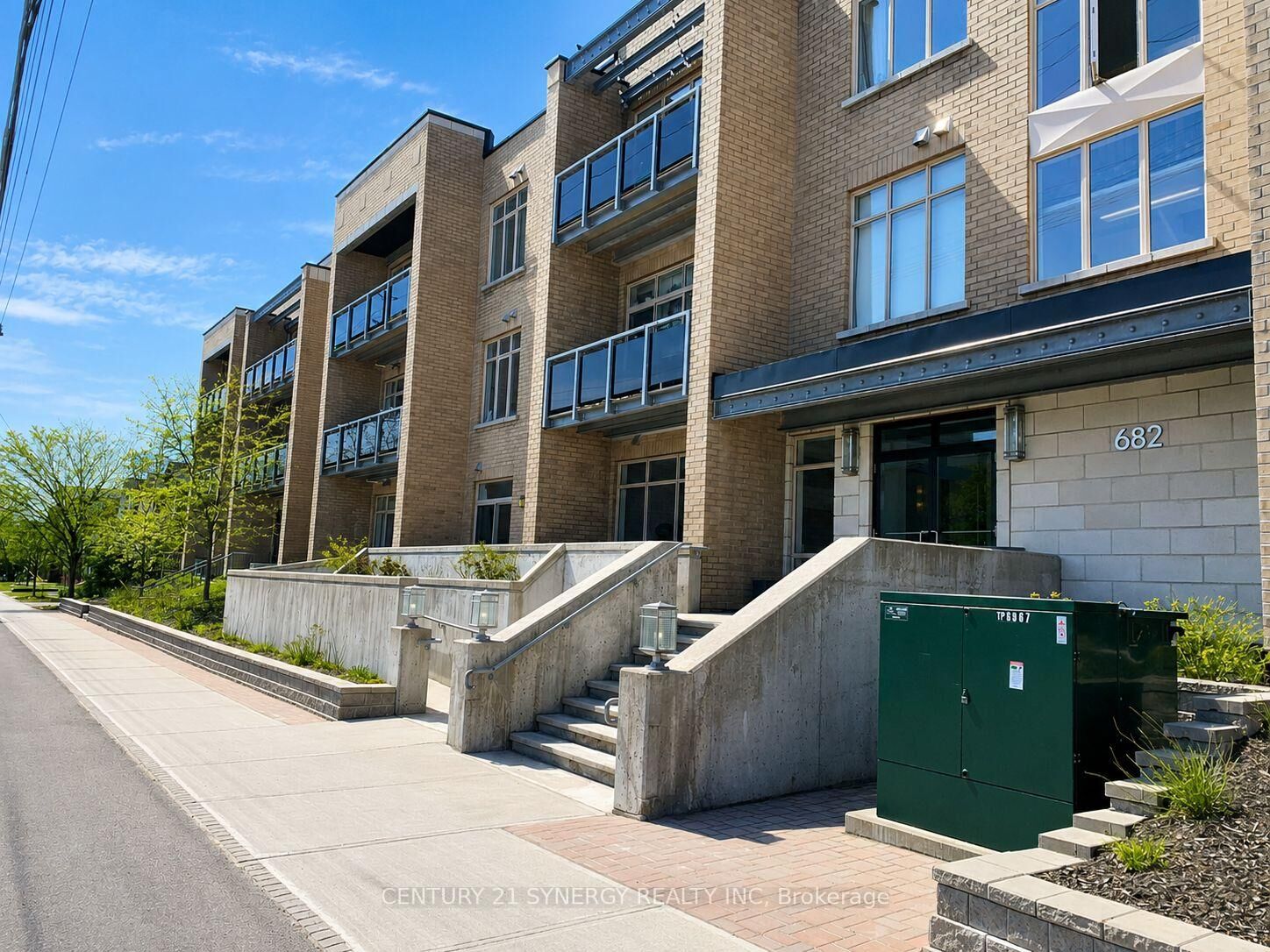 Property Photo:  682 Churchill Avenue N 209  ON K1Z 5G5 