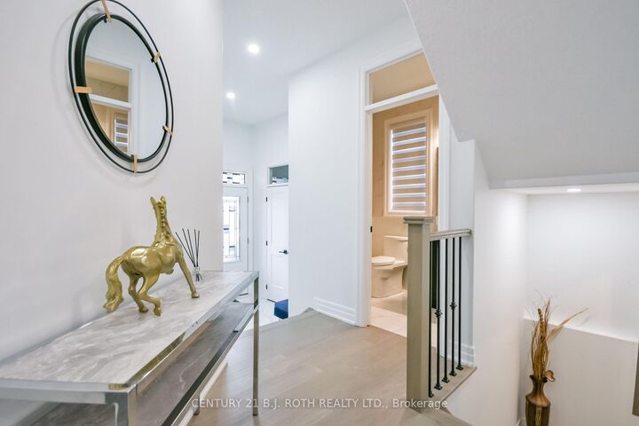 Property Photo:  41 Auburn Court  ON L4N 6G9 
