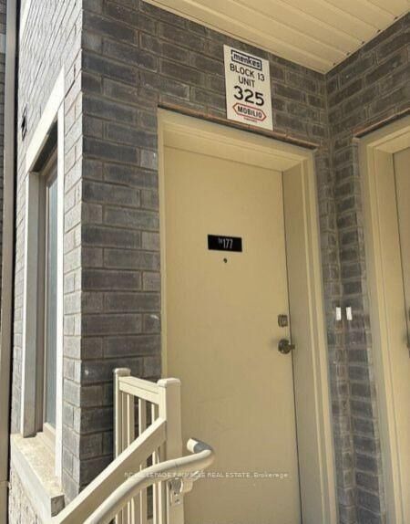 Property Photo:  151 Honeycrisp Crescent Th177  ON L4K 0N6 