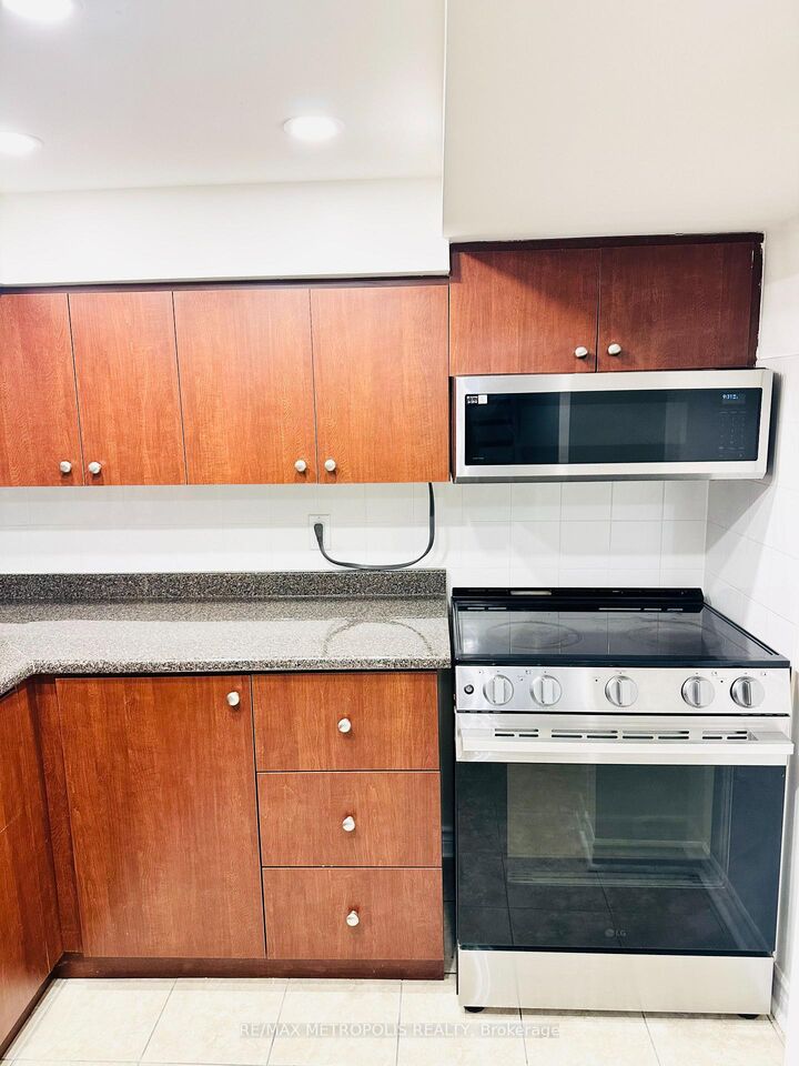 Property Photo:  6 Wahba Way Basement  ON L3S 0C1 