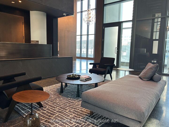Property Photo:  28 Interchange Way 4116  ON L4K 0P8 