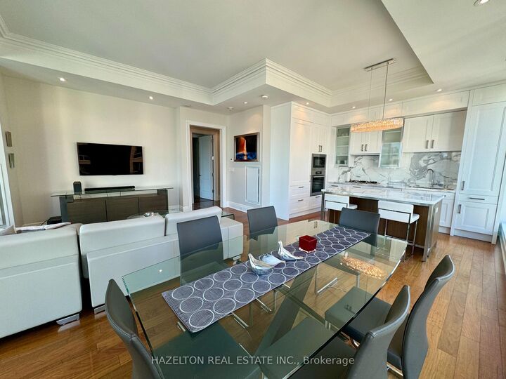 Property Photo:  55 Scollard Street 902  ON M5R 0A1 