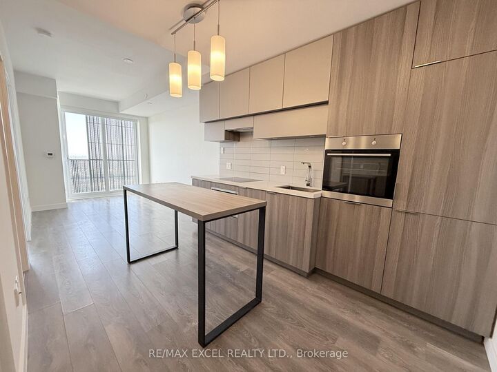 Property Photo:  8 Eglinton Avenue E 5603  ON M4P 1A6 