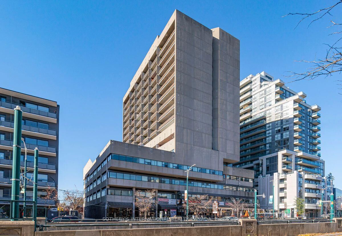 Property Photo:  720 Spadina Avenue 1004  ON M5S 2T9 