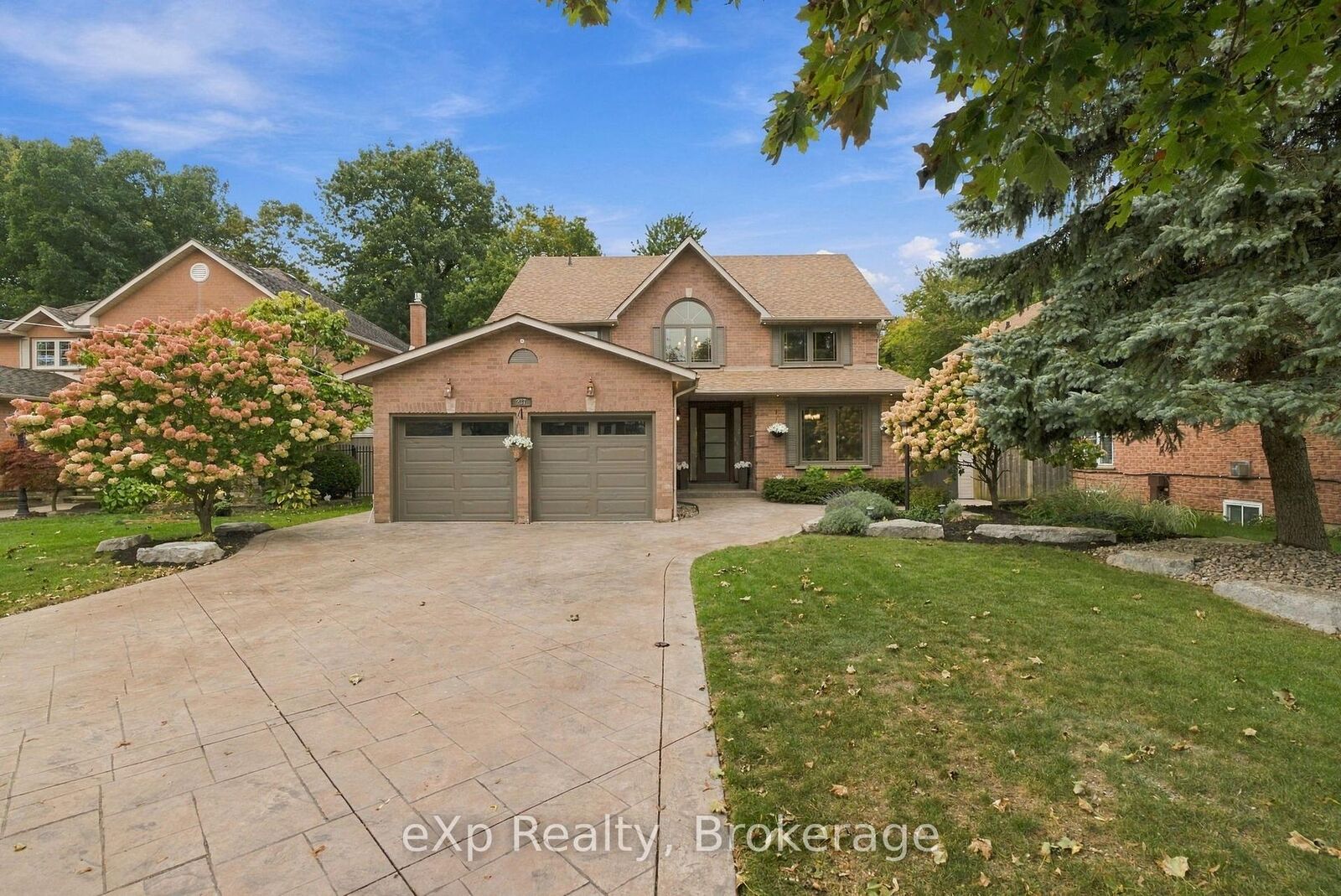 Property Photo:  237 Lake Driveway N/A W  ON L1S 5B1 