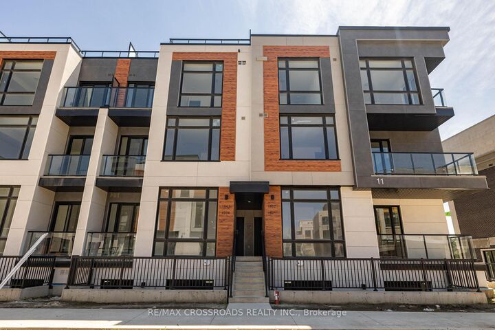 Property Photo:  11 David Eyer Road 1503  ON L4S 1M4 