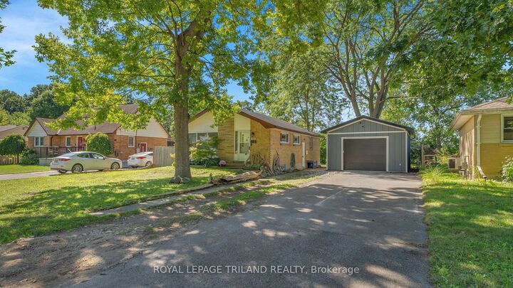 Property Photo: 93 Manitoulin Drive ON N5W 1M5