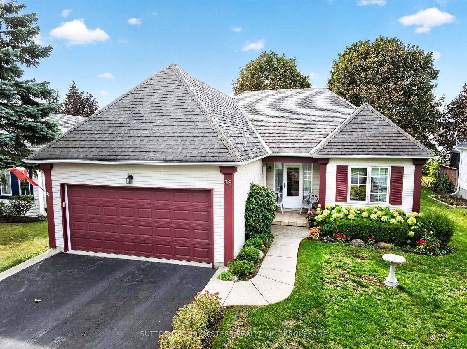 Property Photo:  39 Abbey Dawn Drive  ON K0H 1G0 
