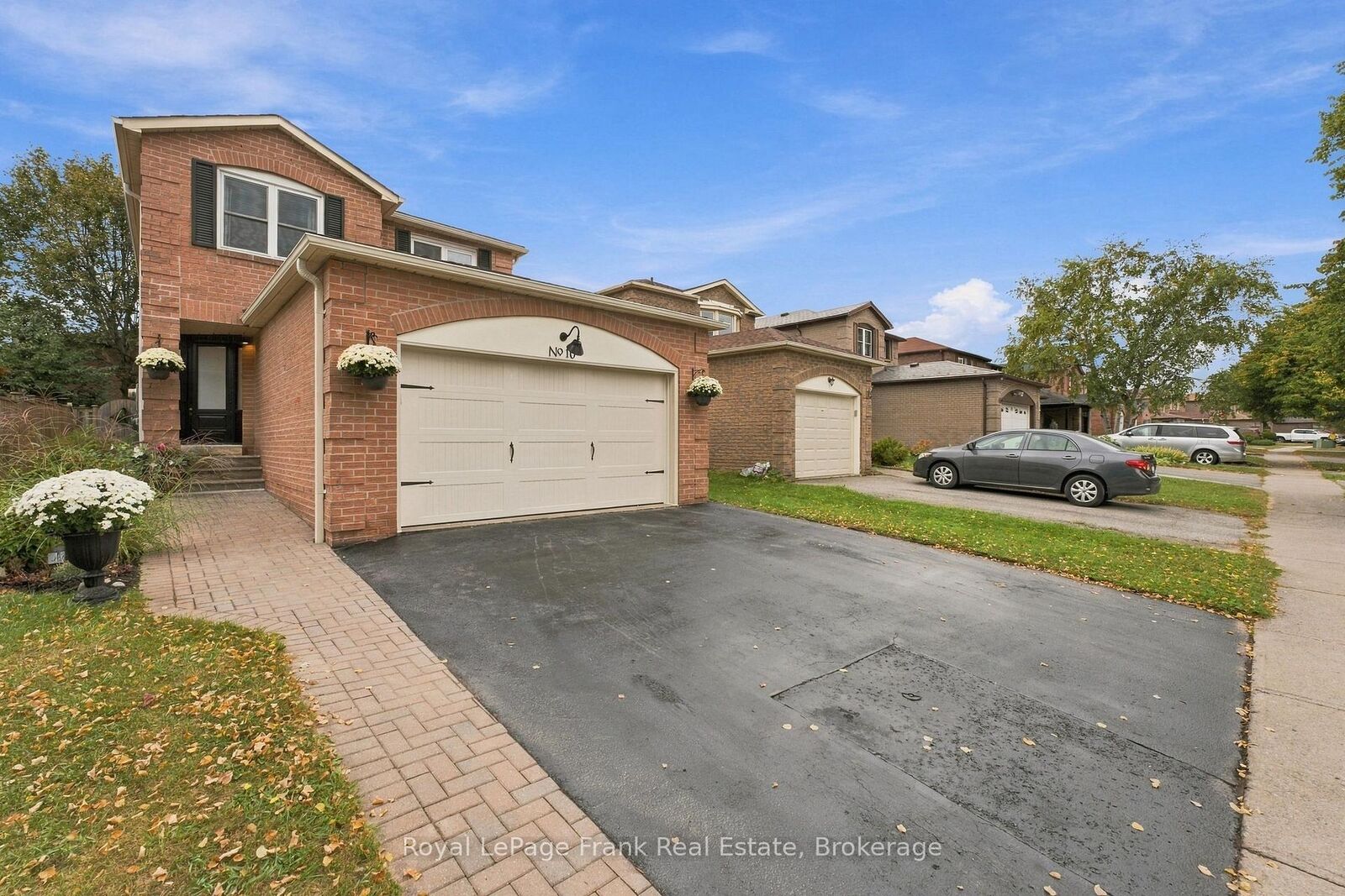 Property Photo:  10 Delaney Drive  ON L1T 2K3 