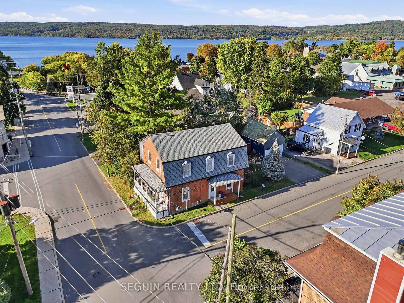 Property Photo:  31 John Street  ON K0B 1K0 