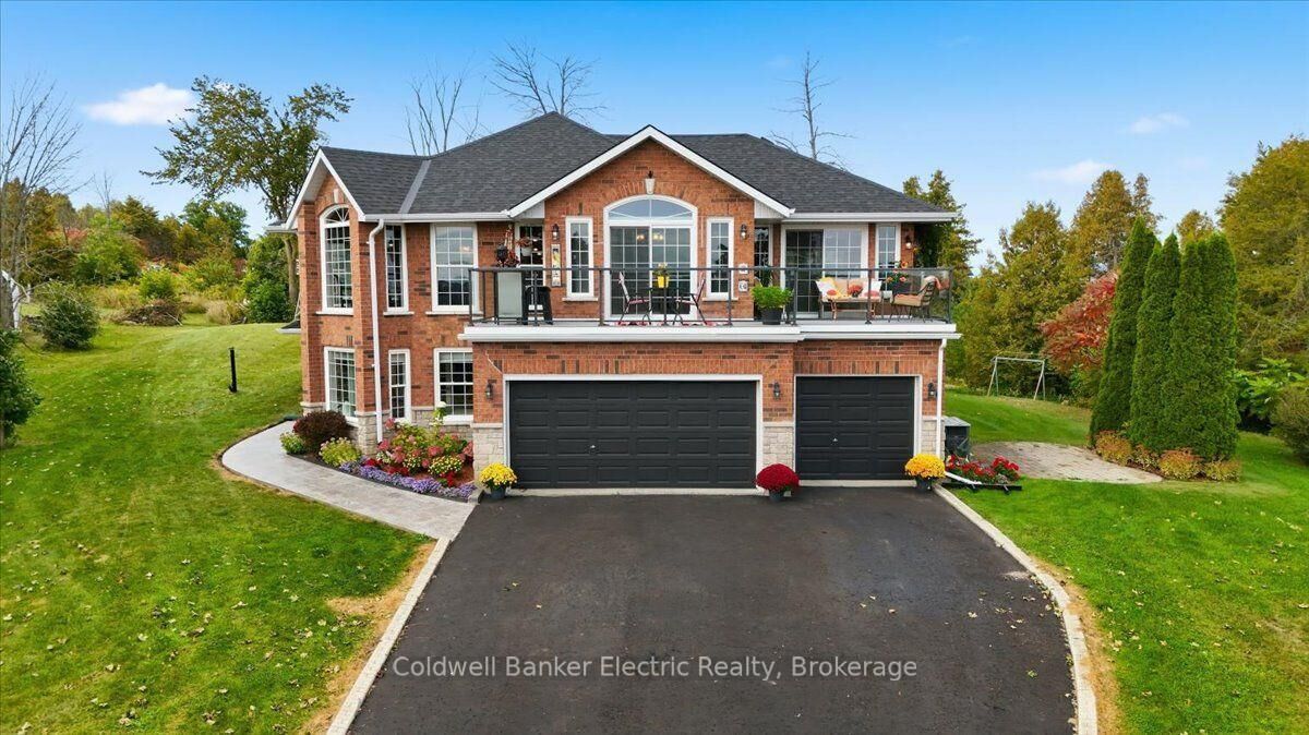 Property Photo:  102 Hampton Crescent  ON K0K 2X0 