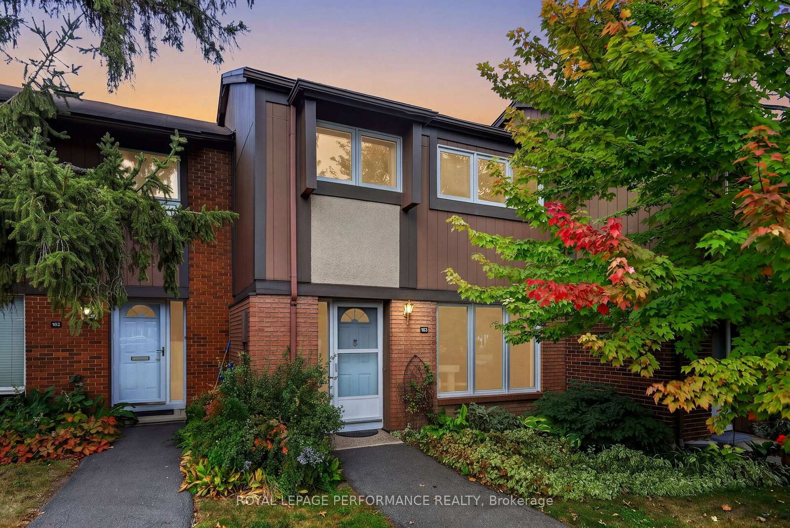 Property Photo: 2111 Montreal Road 183 ON K1J 8M8
